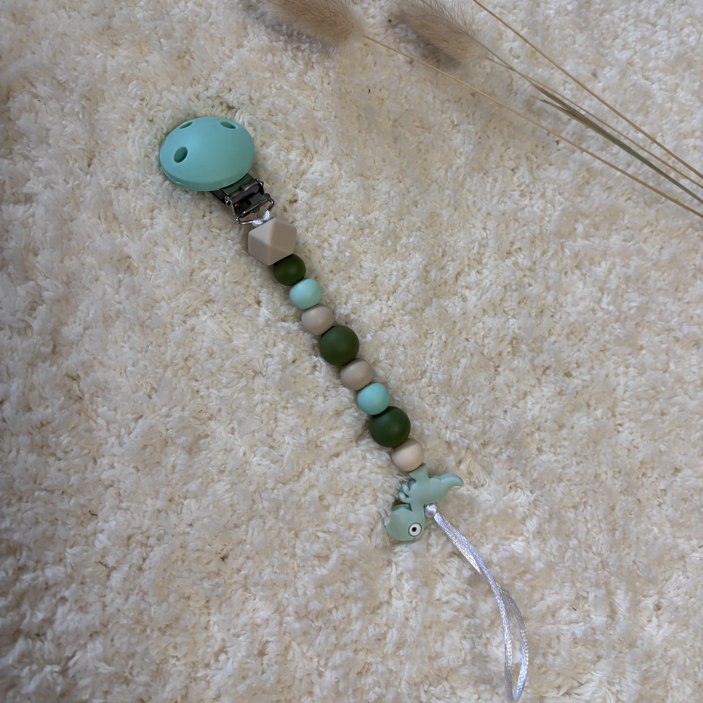 Attache tétine fantaisie – Colorée et pratique