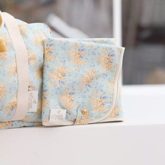 Matelas à langer nomade – Chic et pratique pour les sorties - Cocons & merveilles